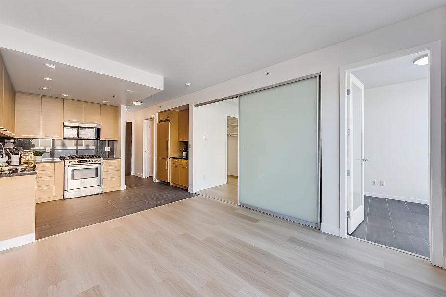 308 2528 Maple Street Vancouver, BC - 4