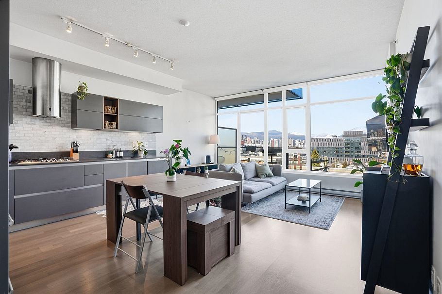 309 133 E 8th Avenue Vancouver, BC - 1