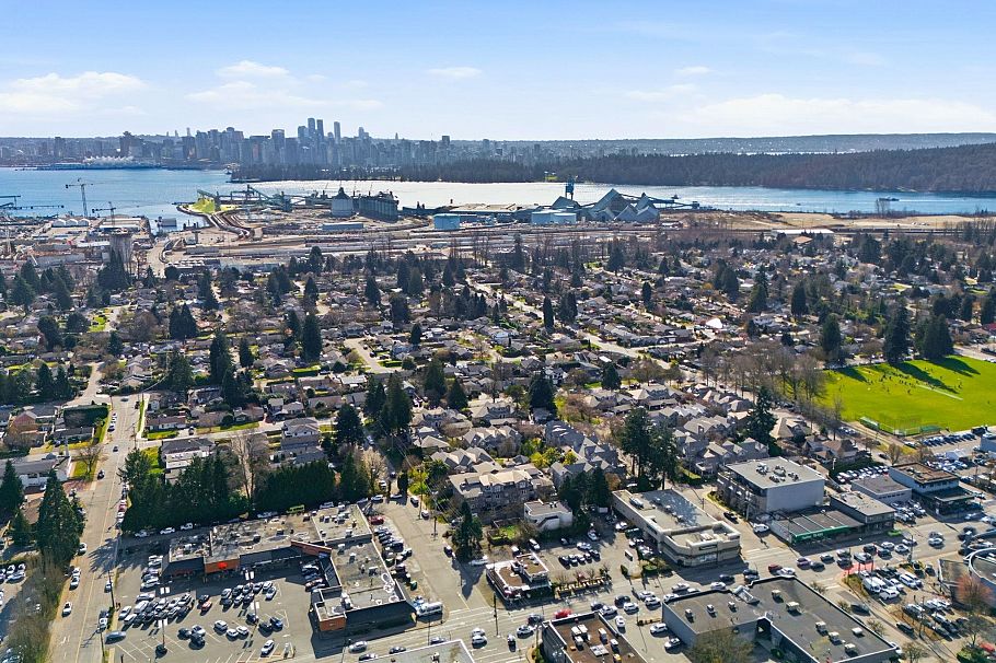 203 1538 Bowser Avenue North Vancouver, BC - 38