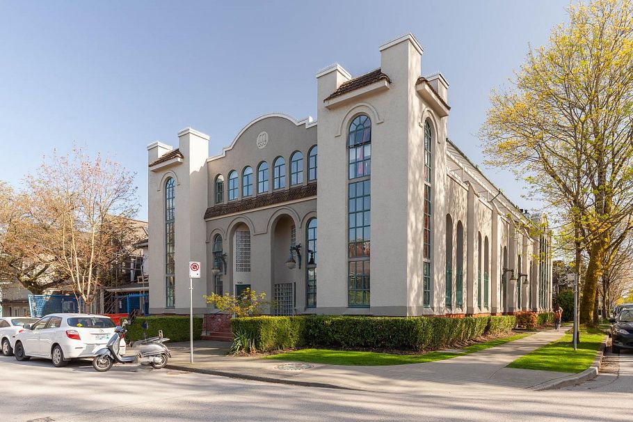 104 700 E Pender Street Vancouver, BC - 1