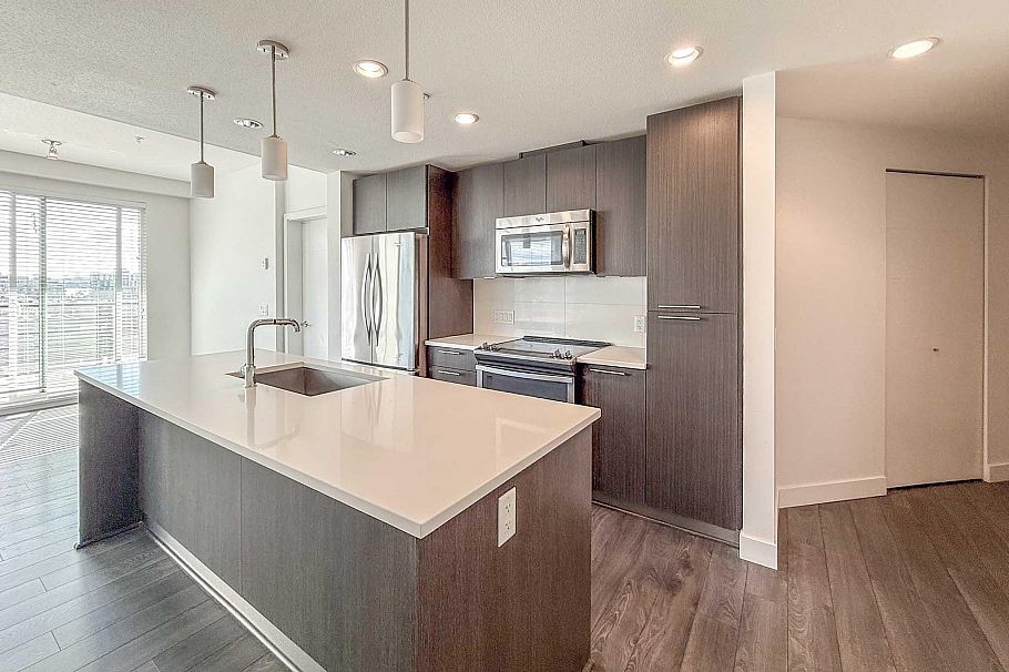 524 723 W 3rd Street North Vancouver, BC - 2