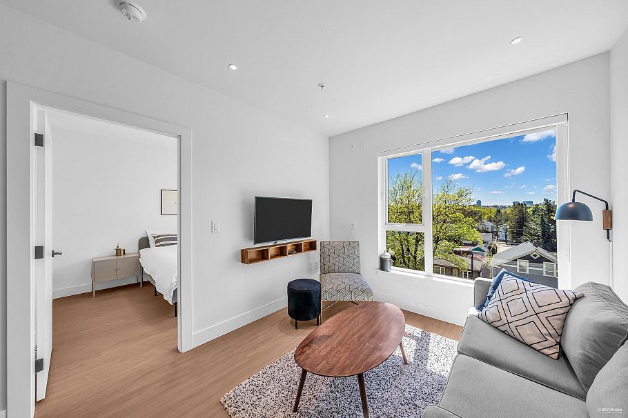 506 2235 E Broadway Vancouver, BC - 5