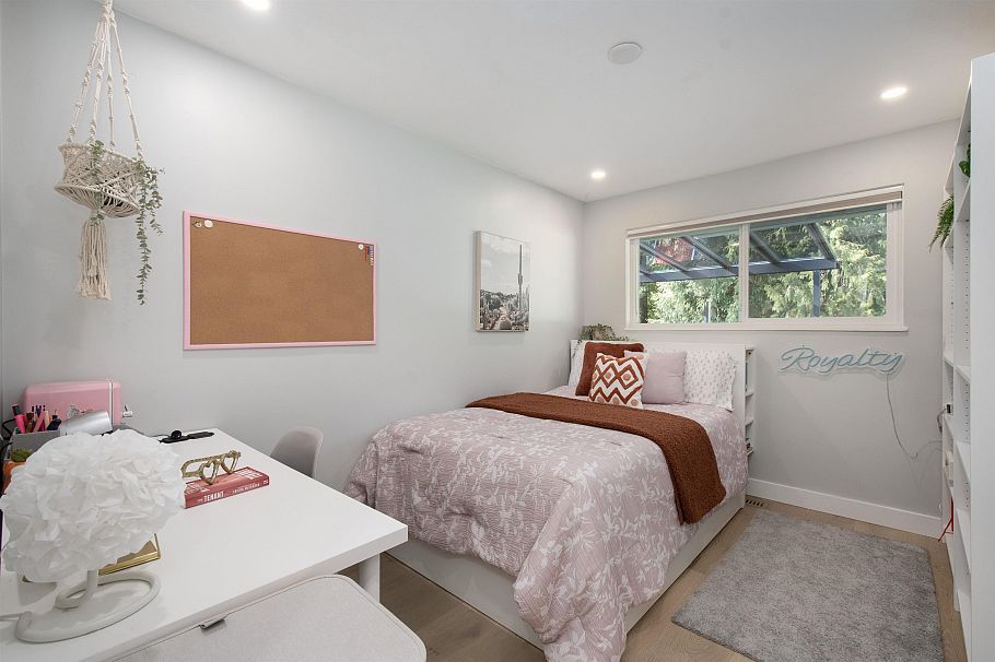 3981 Lynn Valley Road North Vancouver, BC - 24