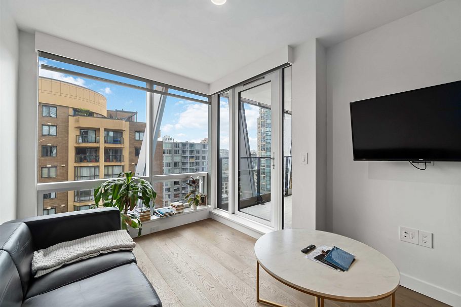 1305 1111 Richards Street Vancouver, BC - 16