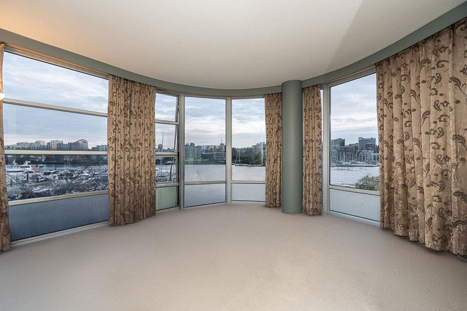 122 1228 Marinaside Crescent Vancouver, BC - 11