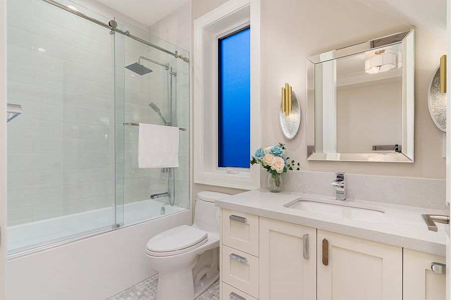 6005 Alma Street Vancouver, BC - 20