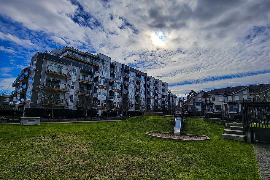 207 10177 River Drive Richmond, BC - 31