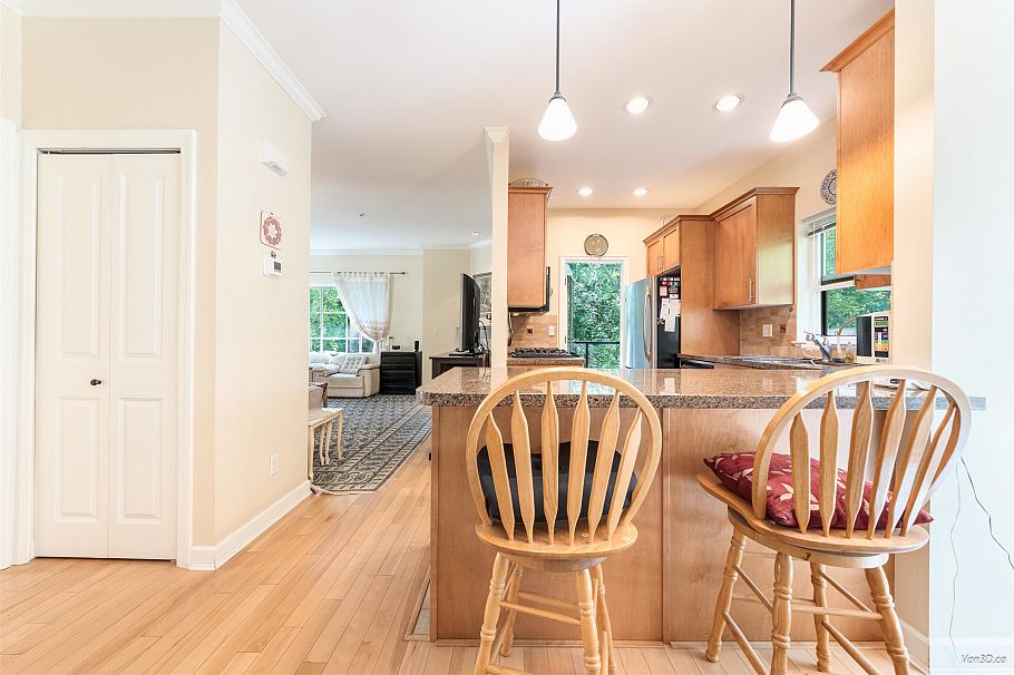 15 3150 Sunnyhurst Road North Vancouver, BC - 13