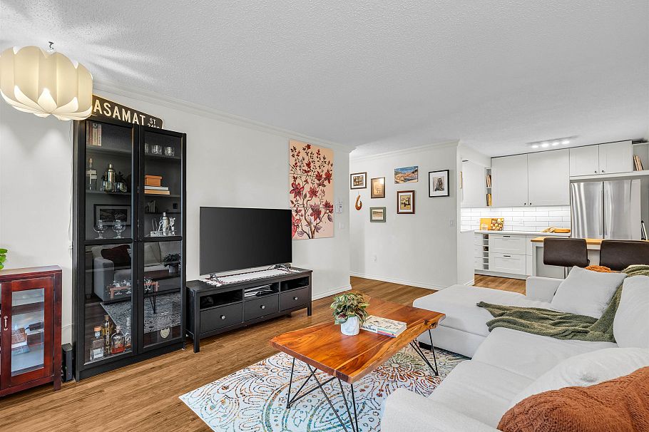 103 1412 W 14th Avenue Vancouver, BC - 4