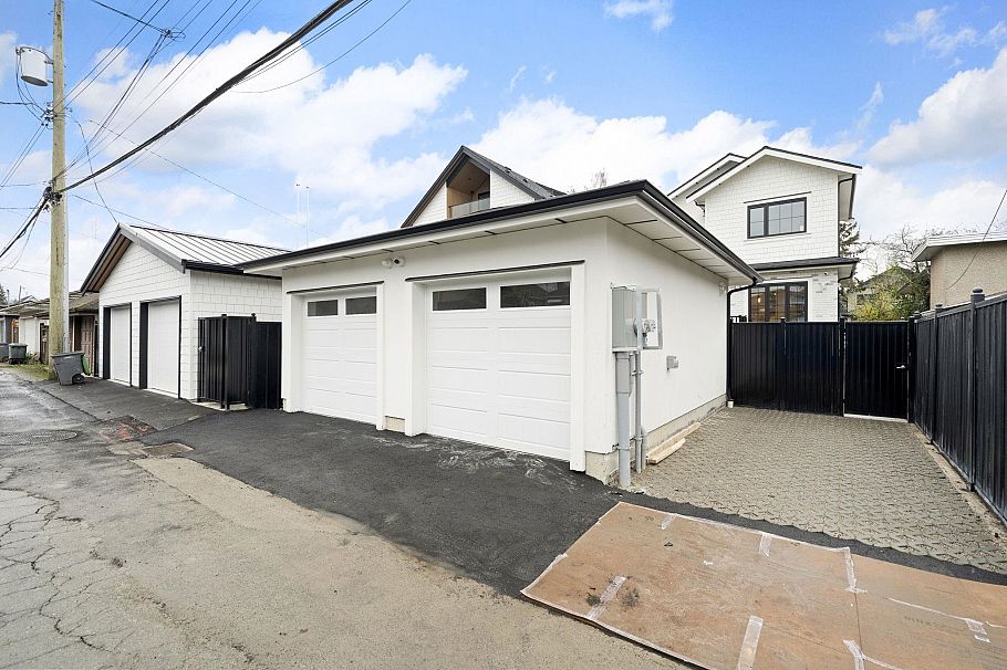 2793 W 21st Avenue Vancouver, BC - 33