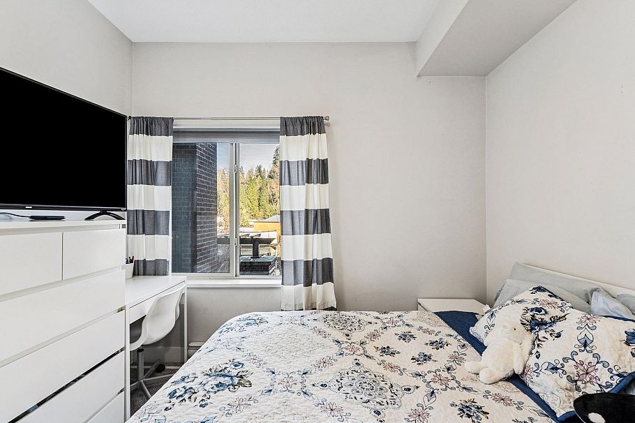 302 1273 Marine Drive North Vancouver, BC - 14