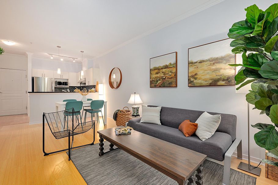 304 1388 Nelson Street Vancouver, BC - 5