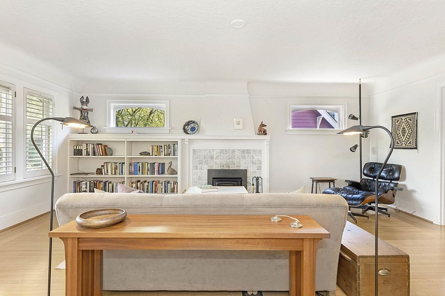 4269 W 13th Avenue Vancouver, BC - 8