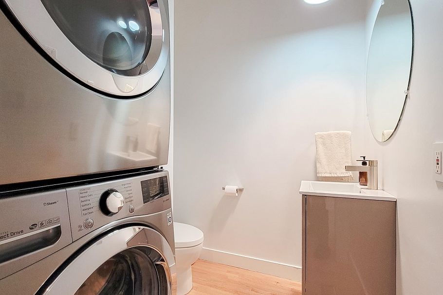 990 E 13th Avenue Vancouver, BC - 12