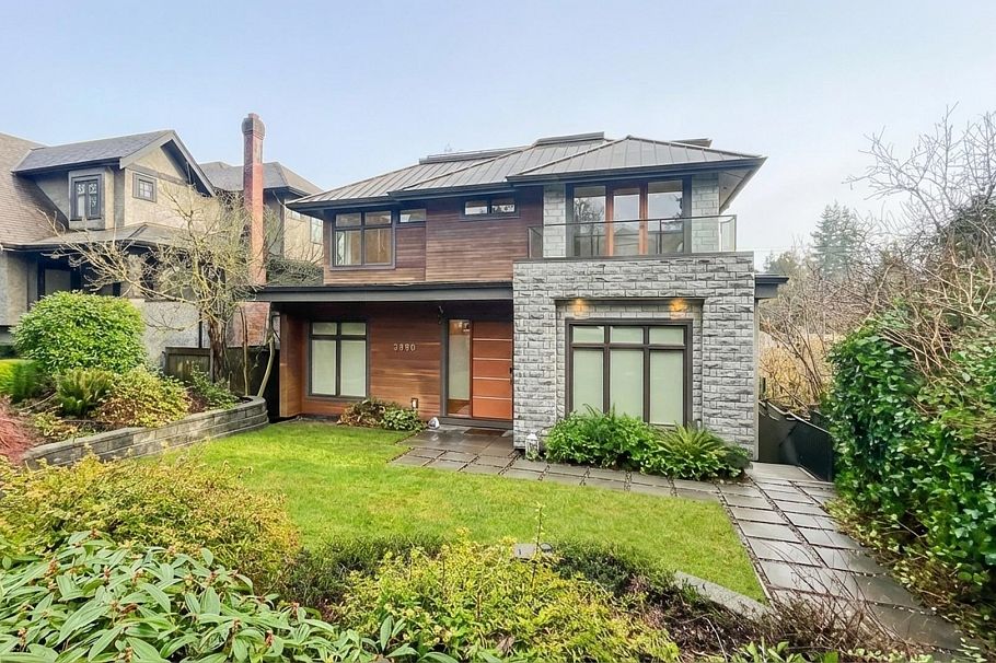 3950 W 37th Avenue Vancouver, BC - 2