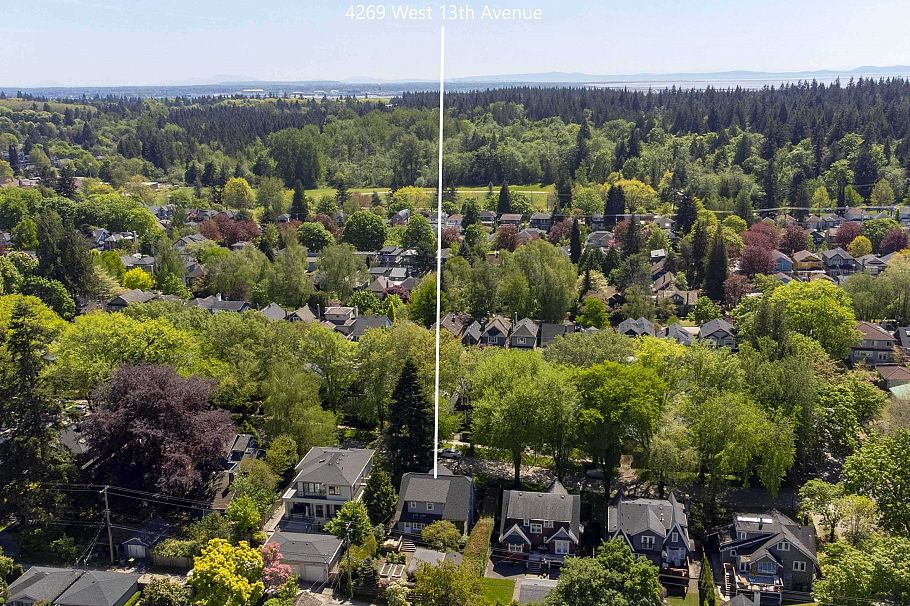 4269 W 13th Avenue Vancouver, BC - 39
