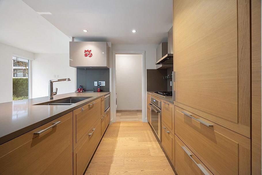 210 7128 Adera Street Vancouver, BC - 16