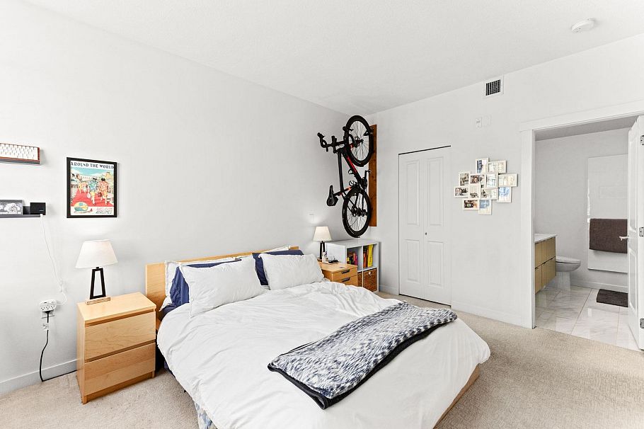 208 277 W 1st Street North Vancouver, BC - 15