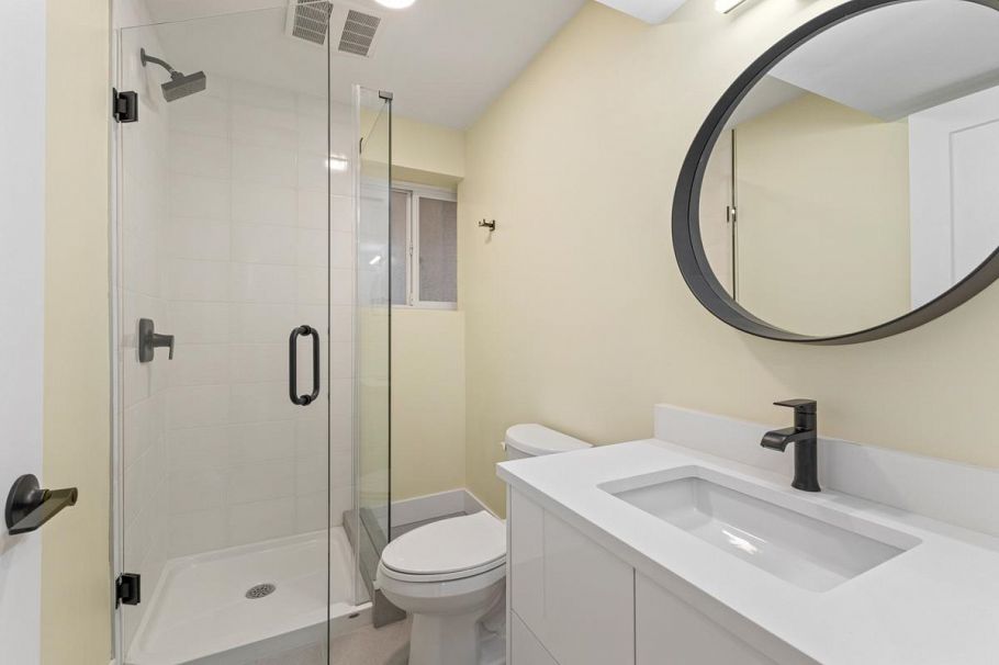 2518 Swinburne Avenue North Vancouver, BC - 28