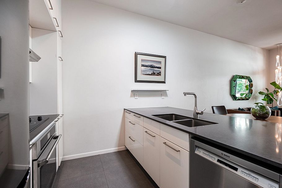 303 700 E Pender Street Vancouver, BC - 14