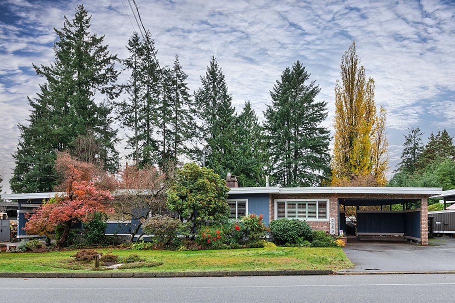 3669 Edgemont Boulevard North Vancouver, BC - 1
