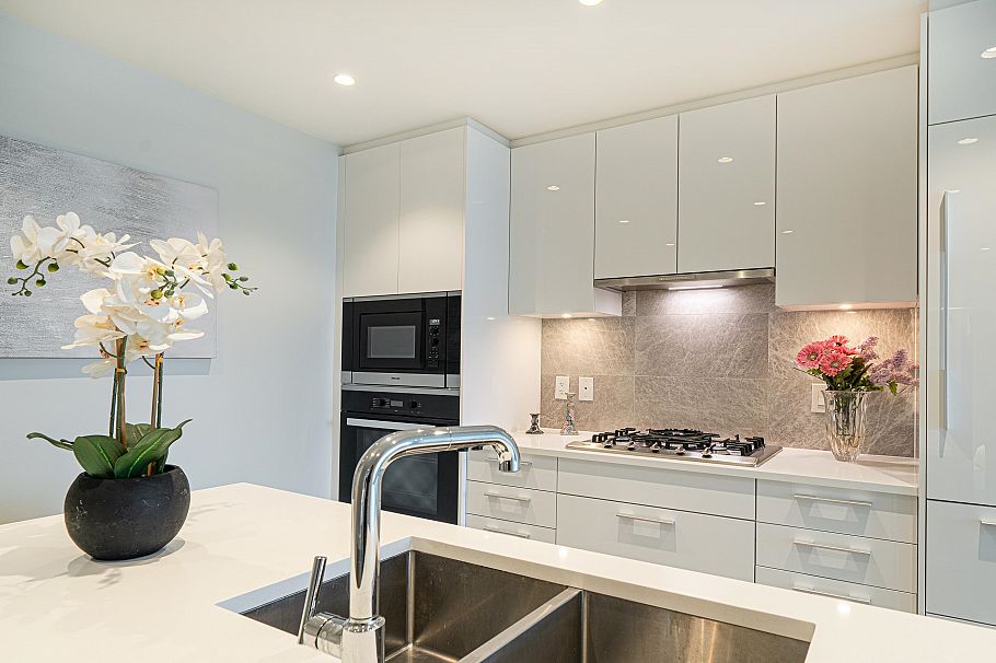 1711 5608 Berton Avenue Vancouver, BC - 5