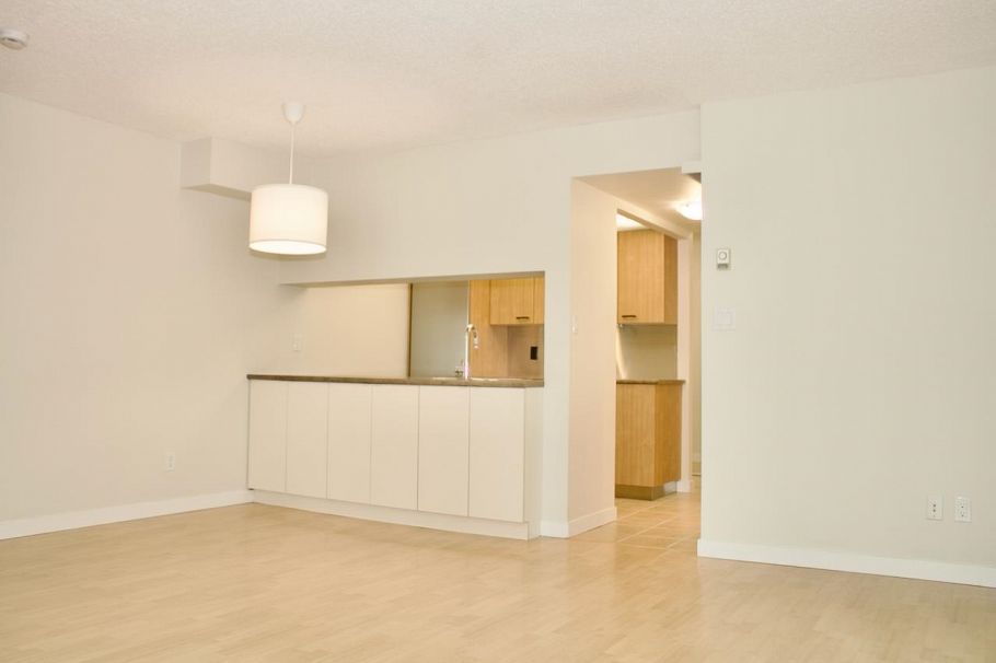 402 1230 Comox Street Vancouver, BC - 2