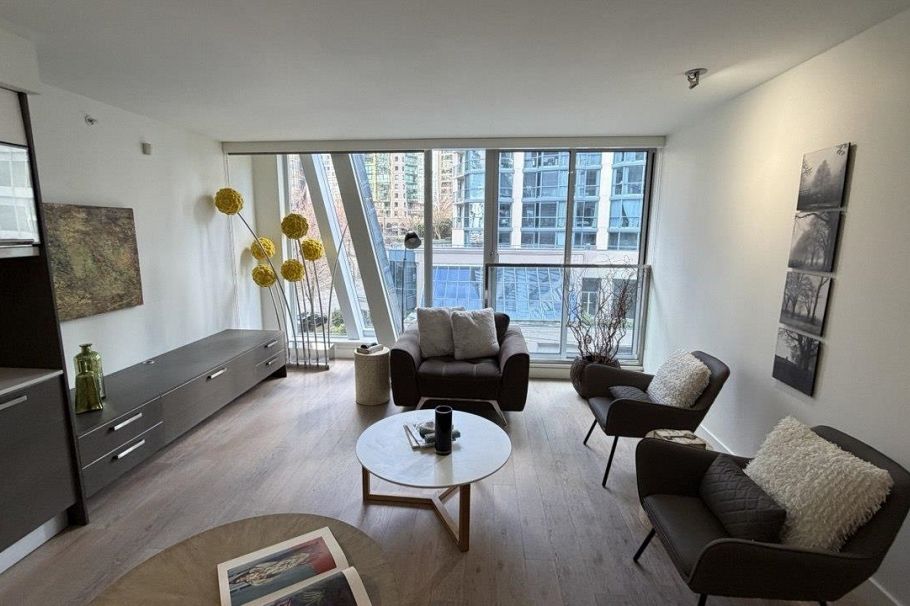 508 1477 W Pender Street Vancouver, BC - 2