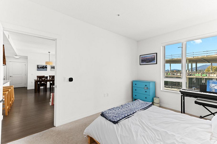 208 277 W 1st Street North Vancouver, BC - 14