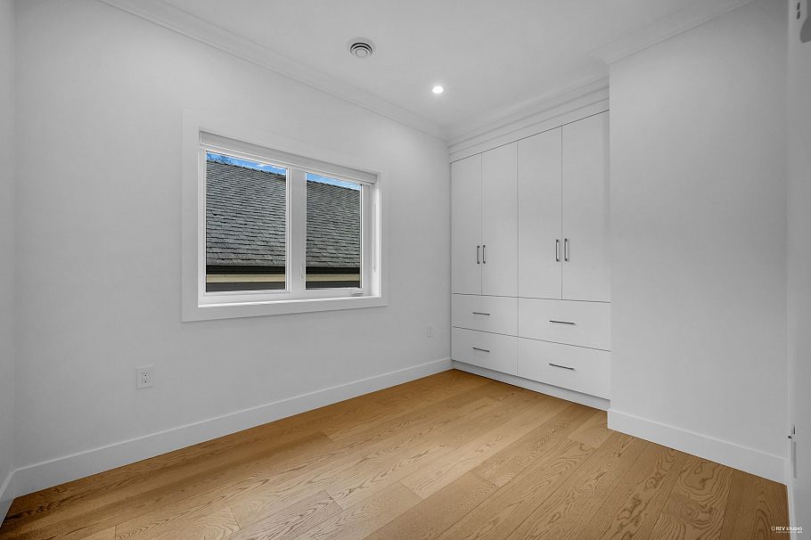 3673 E 48th Avenue Vancouver, BC - 13