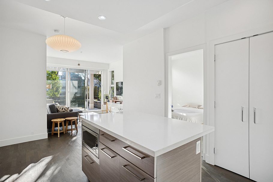 209 1628 W 4th Avenue Vancouver, BC - 10