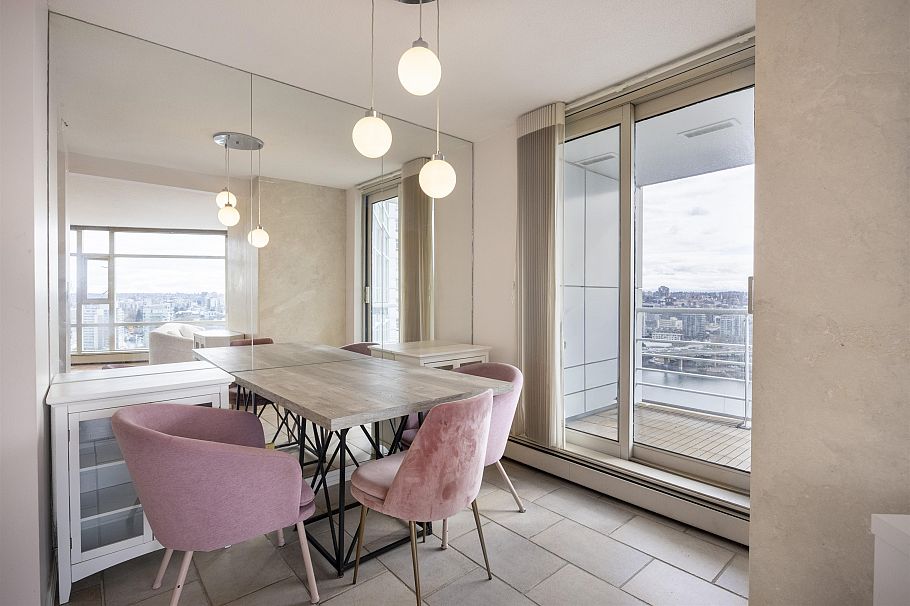 2907 198 Aquarius Mews Vancouver, BC - 18