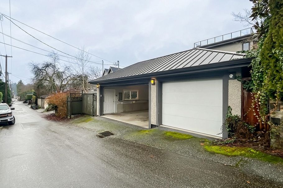 3950 W 37th Avenue Vancouver, BC - 38