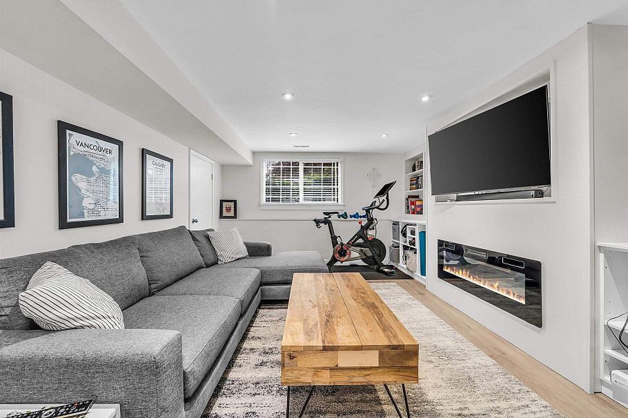 2690 Kitchener Street Vancouver, BC - 17