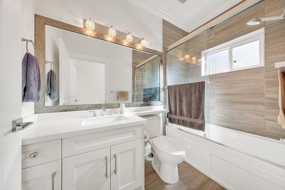 5887 Battison Street Vancouver, BC - 23