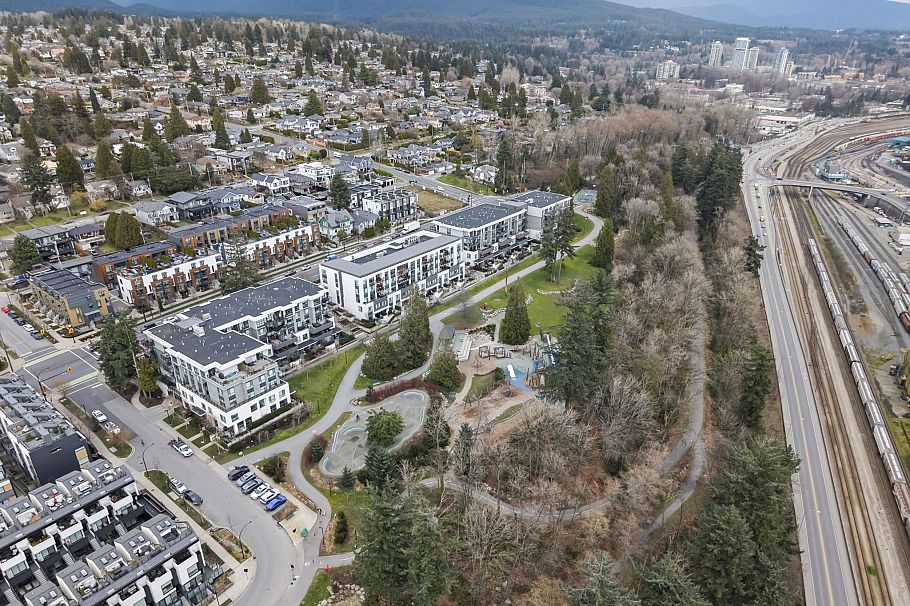 110 707 E 3rd Street North Vancouver, BC - 32