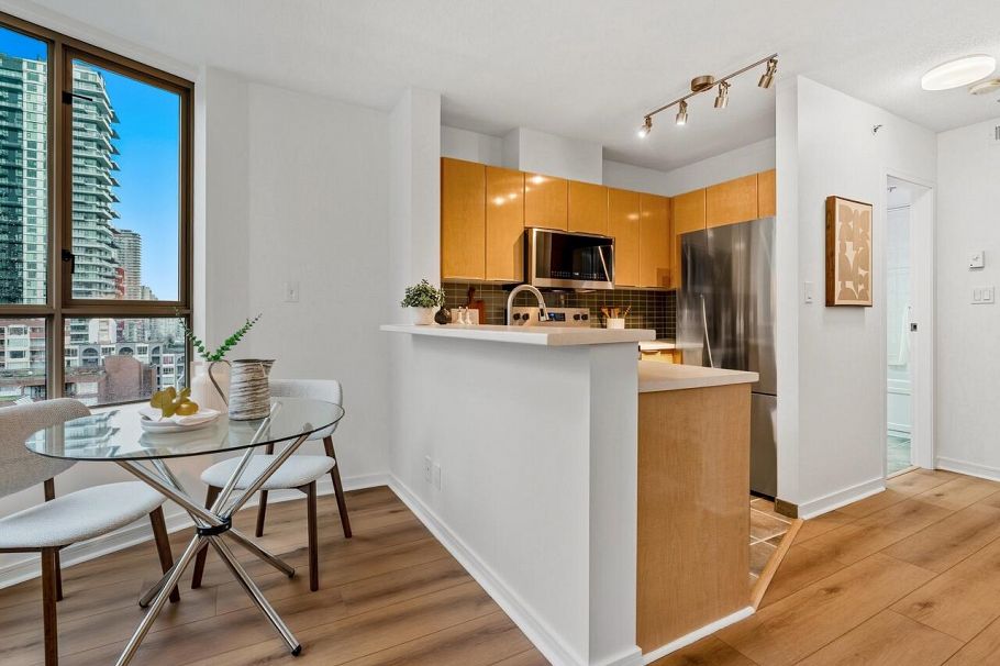 1407 1003 Pacific Street Vancouver, BC - 5