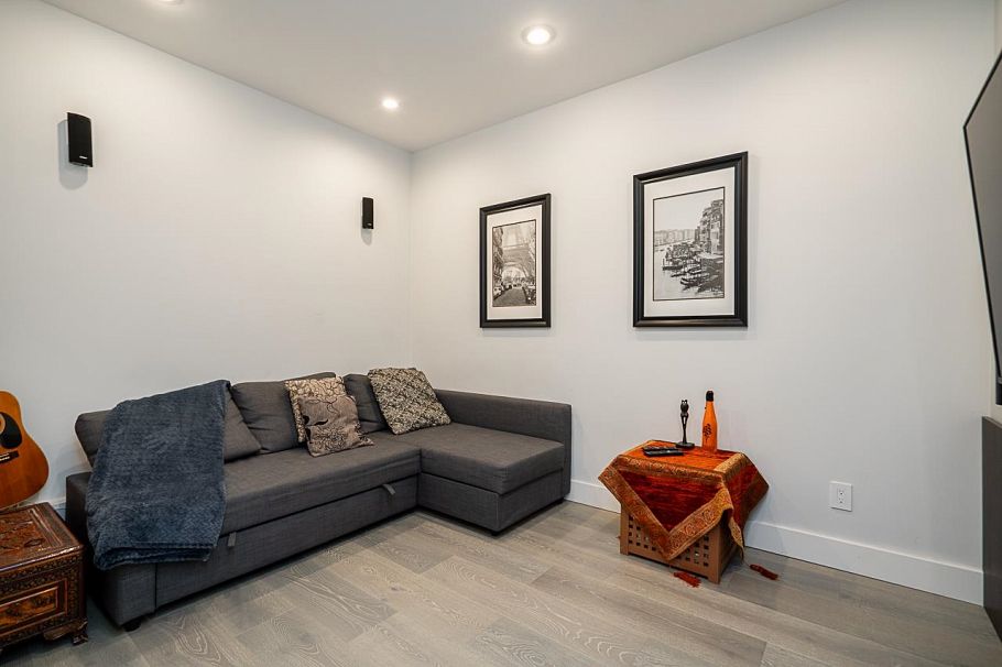 4365 Mountain Highway North Vancouver, BC - 27