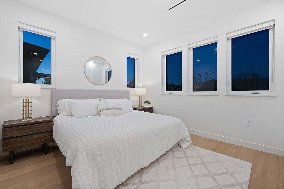 2 2253 Grant Street Vancouver, BC - 19