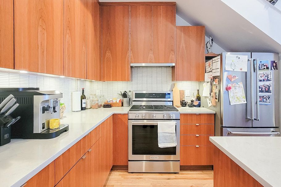 990 E 13th Avenue Vancouver, BC - 9