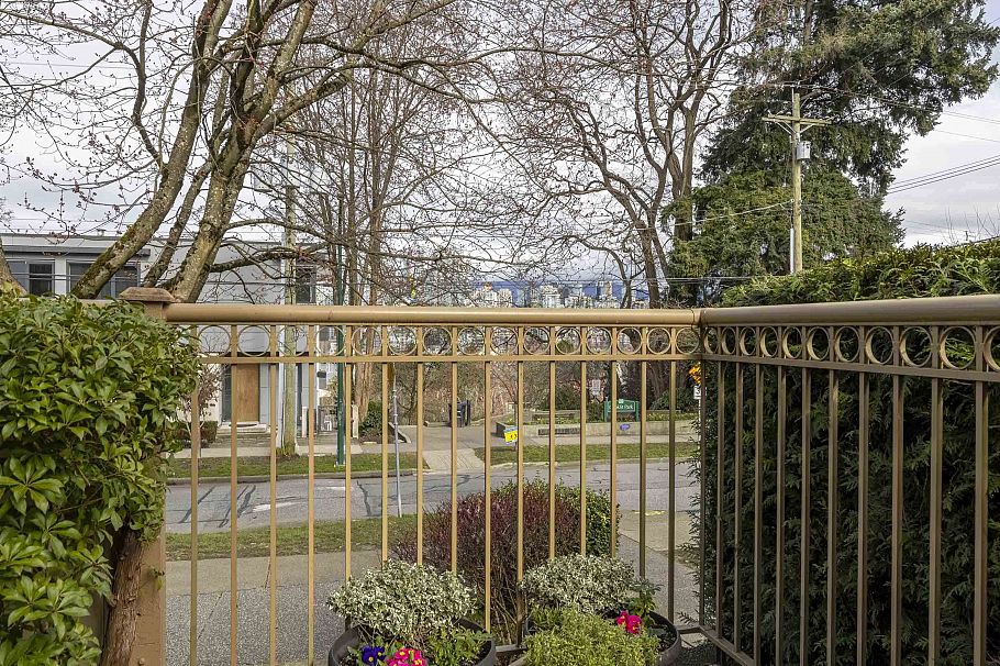 103 1100 W 7th Avenue Vancouver, BC - 8