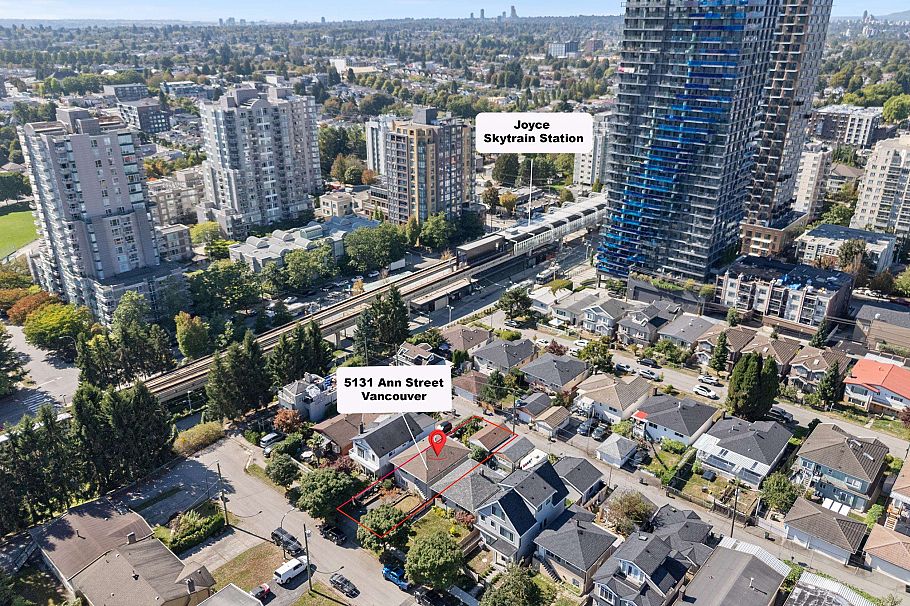 5131 Ann Street Vancouver, BC - 3
