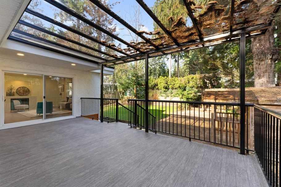 2518 Swinburne Avenue North Vancouver, BC - 32