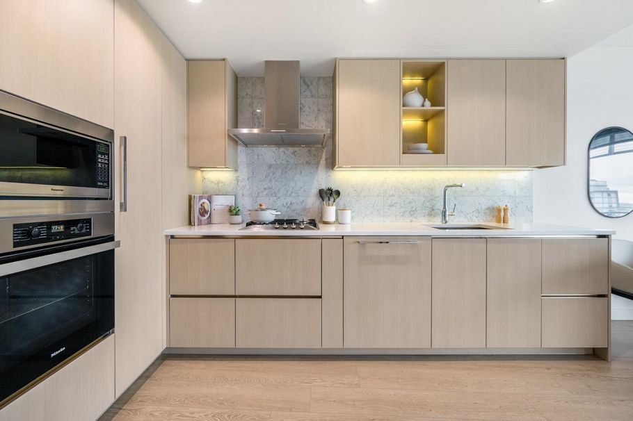 1909 89 NELSON STREET, Vancouver BC V6Z 0E7 Vancouver, BC - 1