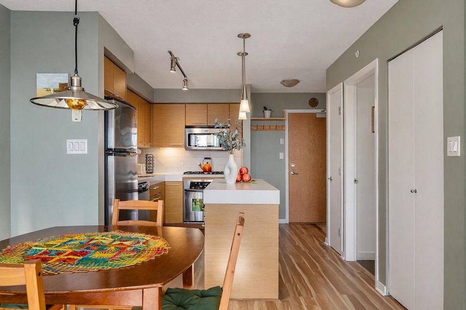 706 2770 Sophia Street Vancouver, BC - 5