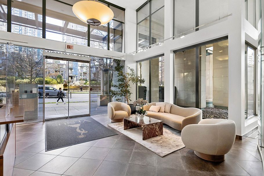 1605 1239 W Georgia Street Vancouver, BC - 3