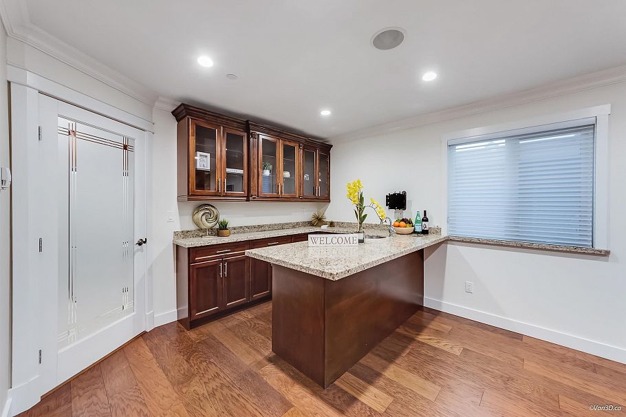 6167 Commercial Street Vancouver, BC - 9