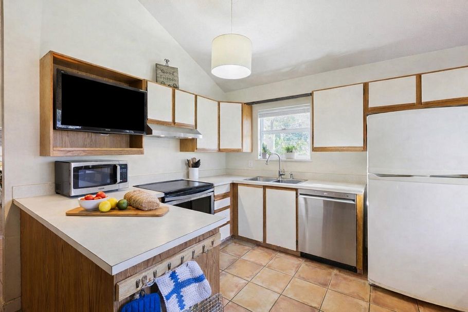 875 Porteau Place North Vancouver, BC - 13