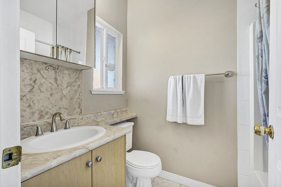 591 E 28th Avenue Vancouver, BC - 11