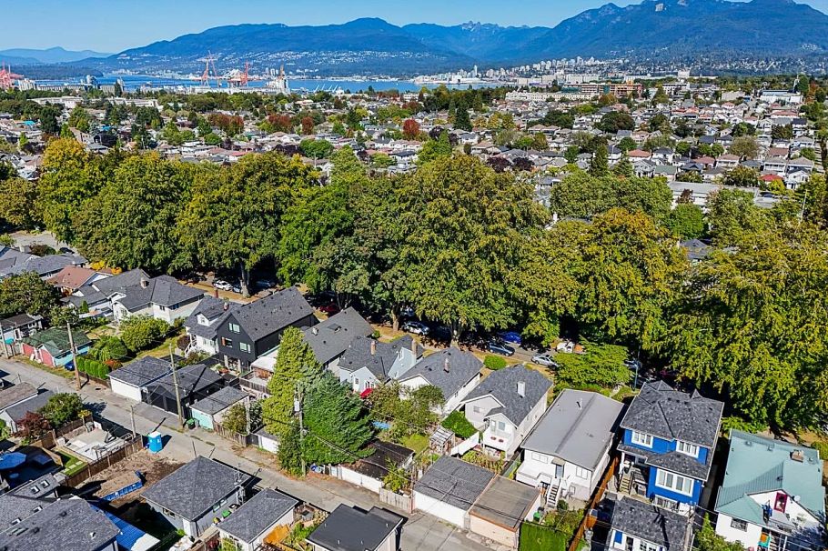 2668 William Street Vancouver, BC - 13